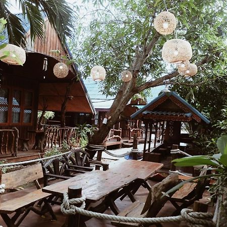 Ruennamyen Resort Amphawa Samut Songkhram Экстерьер фото