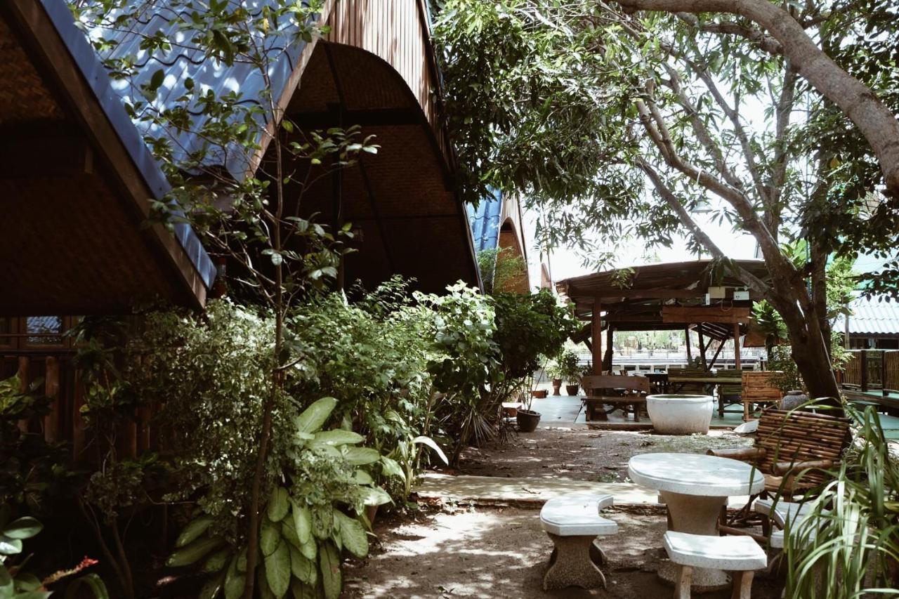 Ruennamyen Resort Amphawa Samut Songkhram Экстерьер фото